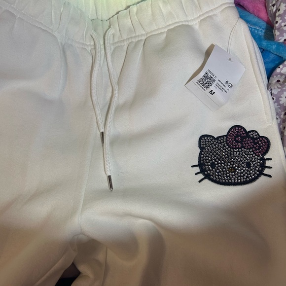 Forever 21 Hello Kitty Rhinestone White Graphic Sweatpant Jogger Pant MEDIUM - Picture 3 of 9